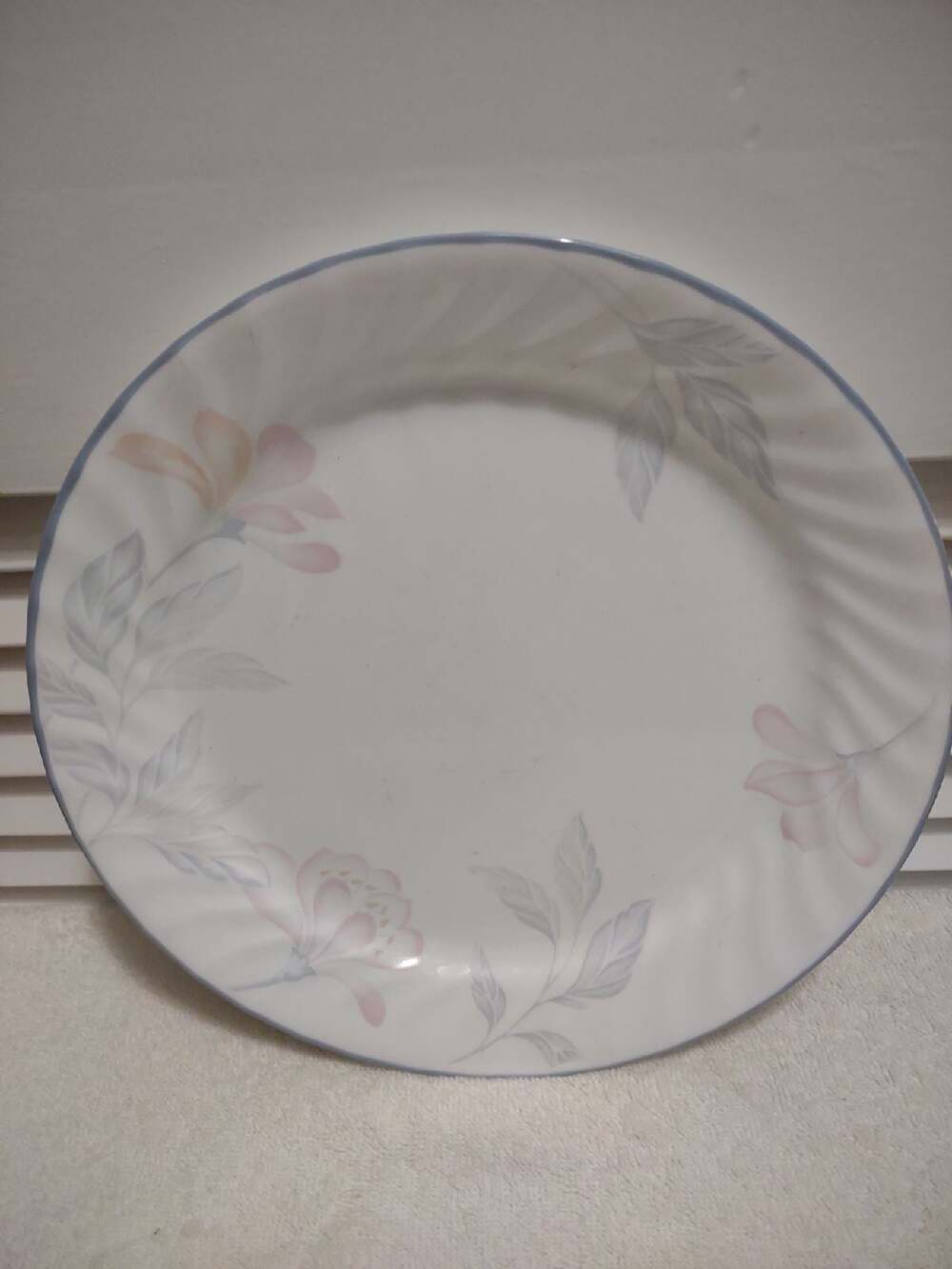 Corelle Pink Trio Vitrelle swirl rim pastel floral 10.25" dinner plate only